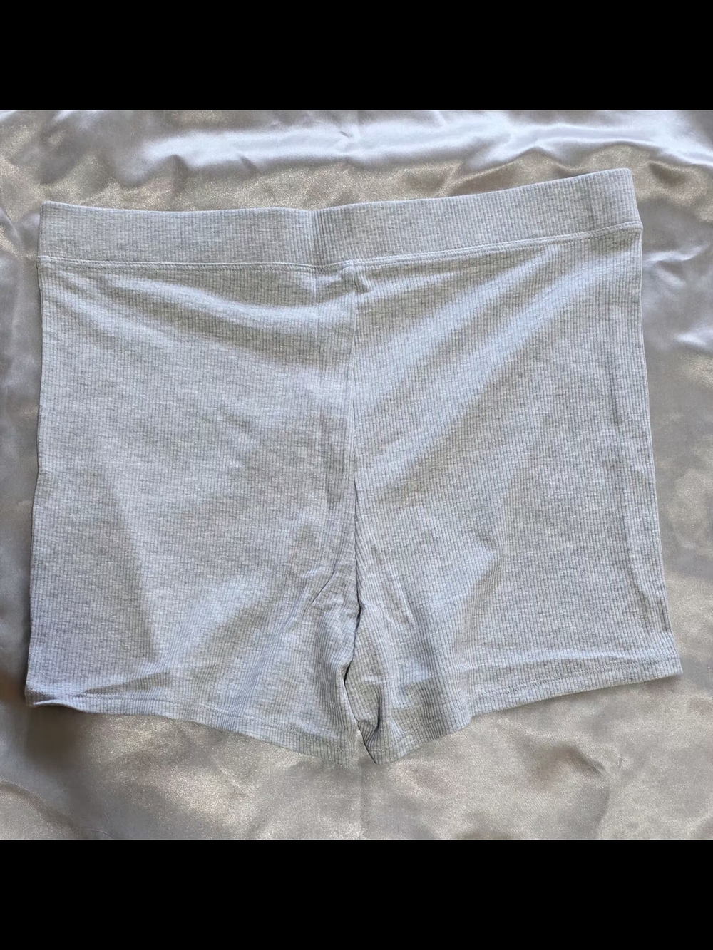 YITTY (Fabletics)size MedLight Gray Ribbed High Waist Bike Shorts